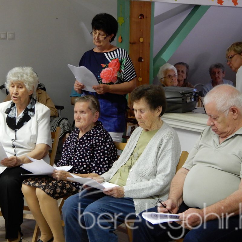 Marika néni 90 éves 33